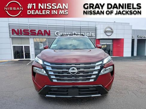 New 2026 Nissan Rogue Platinum image 2