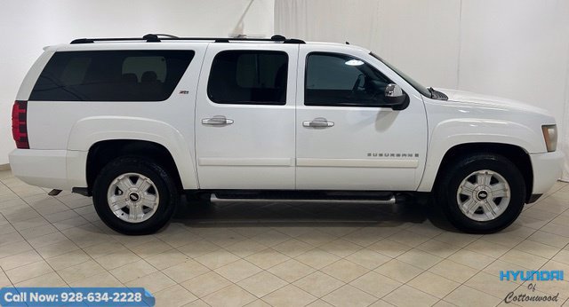 Used 2007 Chevrolet Suburban LT w/ LT Preferred Equipment Group AWD/4WD image 9