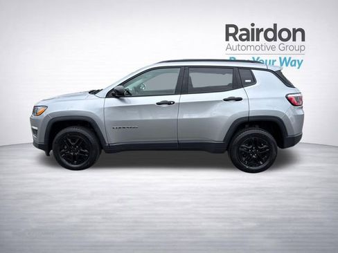 Used 2017 Jeep Compass Sport w/ Cold Weather Group AWD/4WD image 12