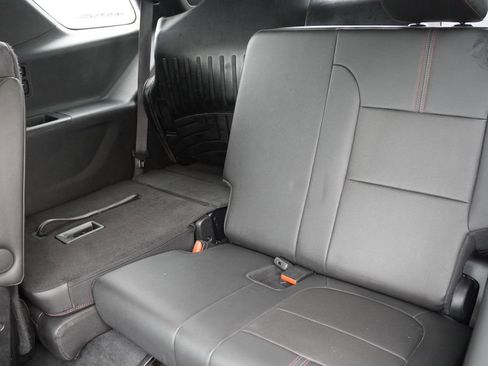 Certified 2023 Chevrolet Traverse RS image 19