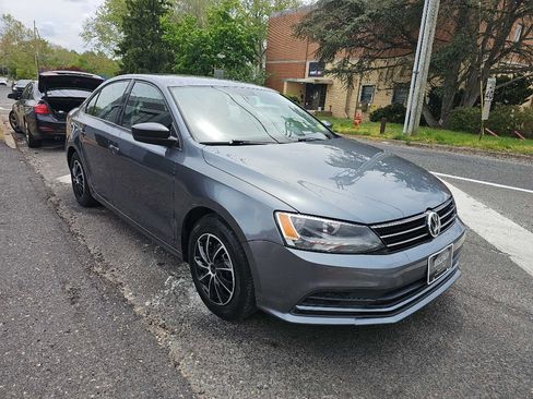 Used 2015 Volkswagen Jetta S FWD image 3