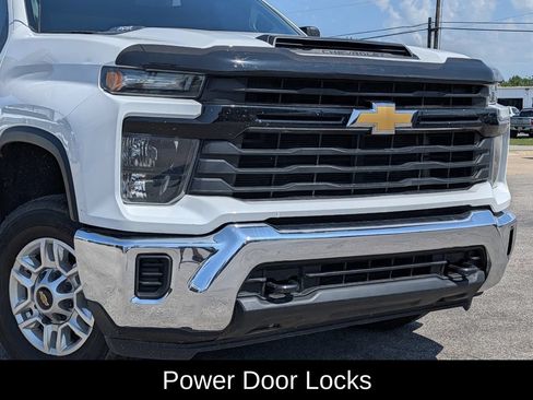 Used 2024 Chevrolet Silverado 2500 W/T w/ WT Fleet Convenience Package AWD/4WD image 14