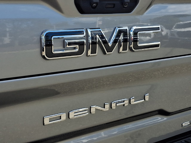 Used 2025 GMC Sierra 2500 Denali Ultimate AWD/4WD image 32