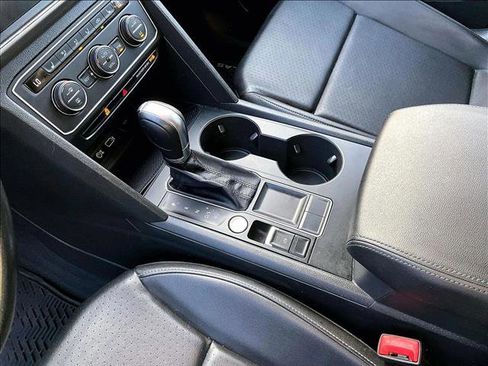 Used 2018 Volkswagen Atlas SE image 15