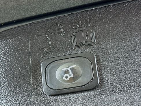 Used 2017 Ford Escape Titanium w/ Equipment Group 301A FWD image 30