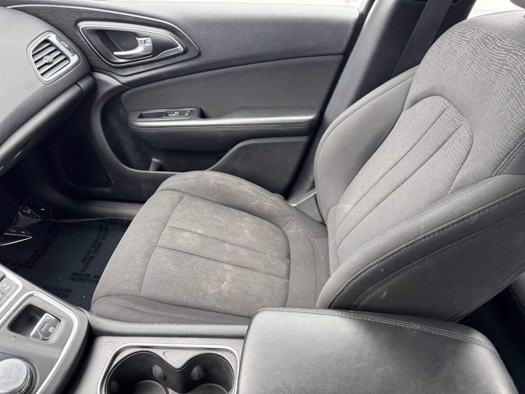 Used 2015 Chrysler 200 Limited w/ Convenience Group FWD image 23