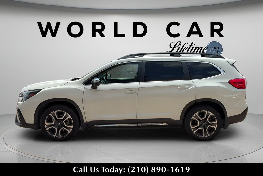 Used 2023 Subaru Ascent Limited w/ Technology Package AWD/4WD image 6