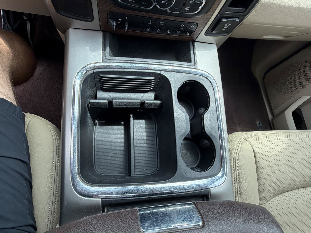Used 2018 RAM 2500 Laramie AWD/4WD image 28