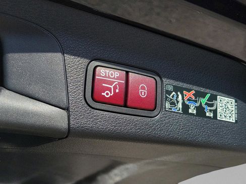 Certified 2026 Mercedes-Benz GLS 450 4MATIC image 11