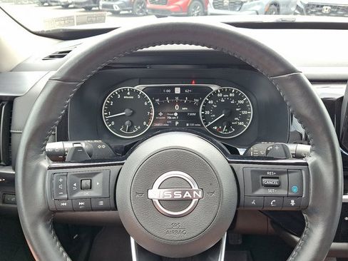 Used 2023 Nissan Pathfinder SL w/ Lighting Package (N92) AWD/4WD image 21