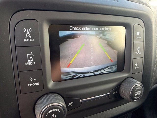 Used 2015 Jeep Renegade Latitude FWD image 3