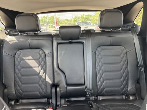Used 2023 Ford Escape Platinum w/ Premium Technology Package AWD/4WD image 29