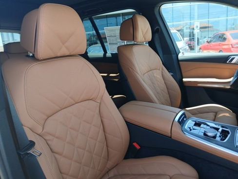 New 2026 BMW X5 xDrive50e image 19