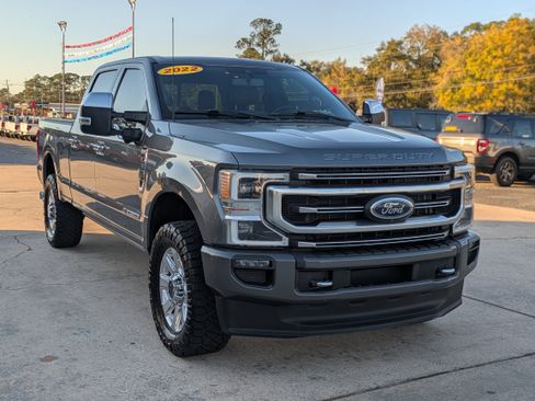 Used 2022 Ford F250 Platinum image 5