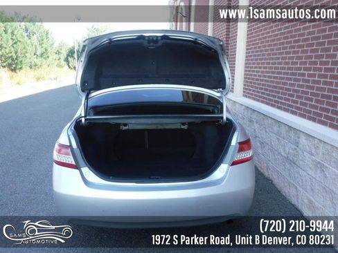Used 2010 Toyota Camry LE image 25