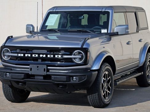 Used 2024 Ford Bronco Outer Banks AWD/4WD image 50