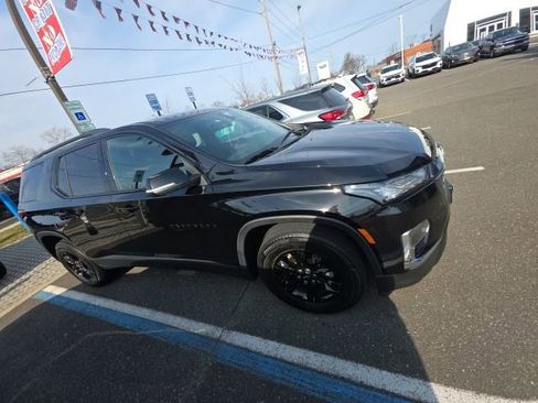 Certified 2023 Chevrolet Traverse LT w/ Midnight/Sport Edition image 2