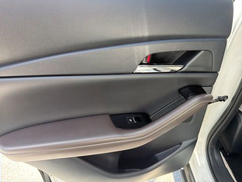 Used 2022 MAZDA CX-30 AWD 2.5 S w/ Premium Package image 11