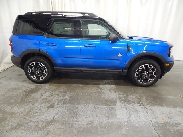 New 2025 Ford Bronco Sport Outer Banks w/ Outer Banks Tech Package+ AWD/4WD image 2