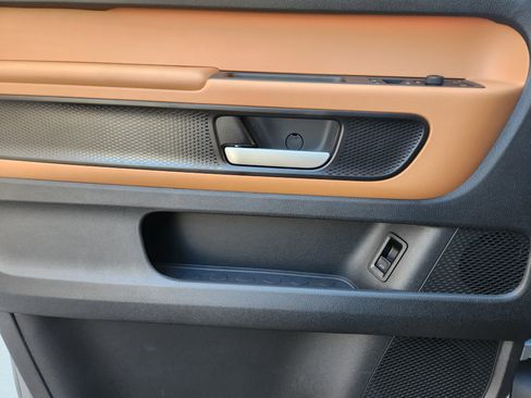 New 2025 Volkswagen ID. Buzz Pro S image 17