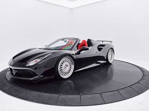 Used 2018 Ferrari 488 Spider RWD image 20