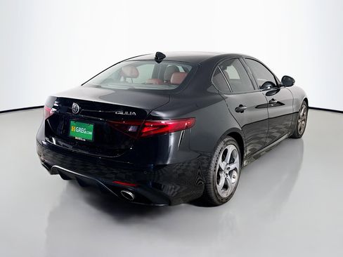 Used 2019 Alfa Romeo Giulia w/ Quick Order Package 22K Sport image 10