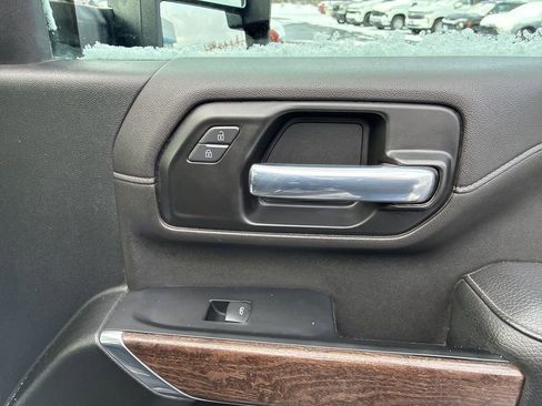 Used 2022 GMC Sierra 2500 Denali w/ Denali Black Diamond Edition image 44