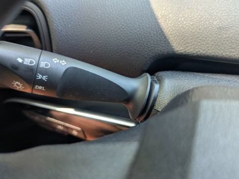 Used 2017 Toyota Prius Two w/ Prius Two Safety Plus Package FWD image 28