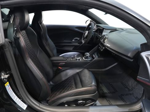 Used 2017 Audi R8 V10 plus image 31