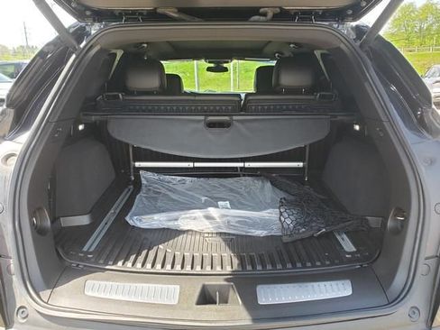 Used 2023 Cadillac XT5 Premium Luxury w/ LPO, Floor Liner Package AWD/4WD image 6