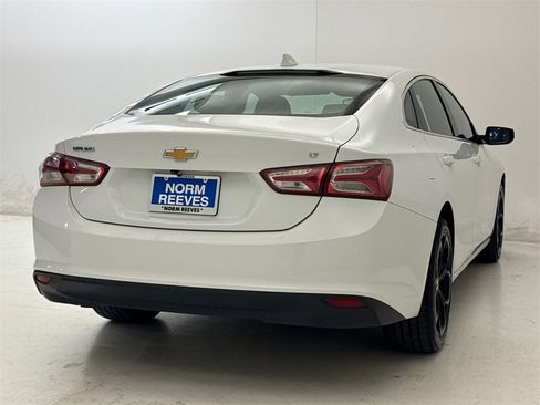 Used 2021 Chevrolet Malibu LT image 9
