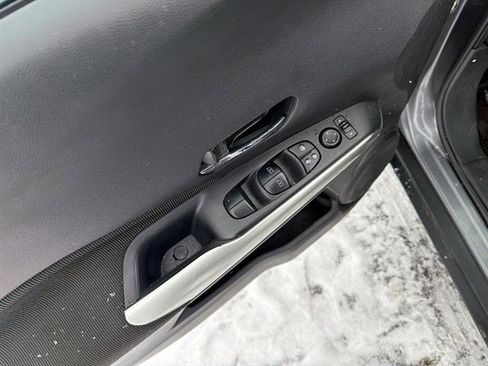 Used 2019 Nissan Kicks SV image 7