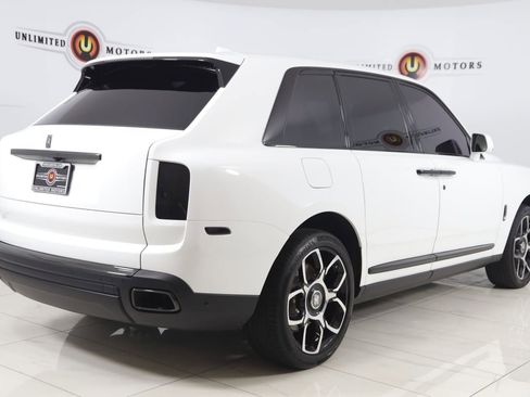 Used 2024 Rolls-Royce Cullinan Black Badge AWD/4WD image 3
