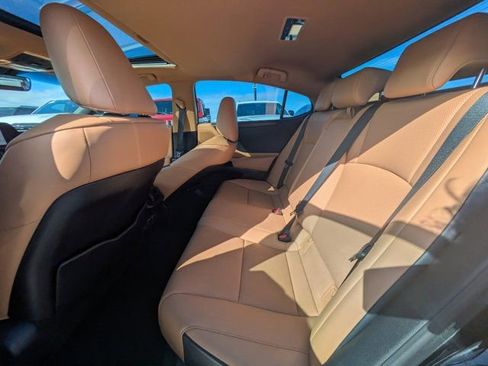 Used 2024 Lexus ES 350 w/ Premium Package image 11