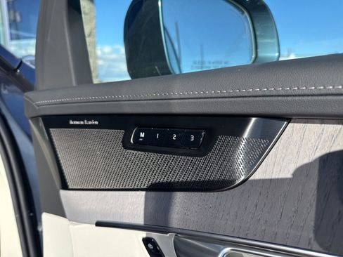 New 2026 Volvo XC90 T8 Ultra w/ Protection Package Premier image 17