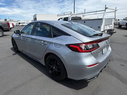 Used 2024 Honda Civic Sport image 6