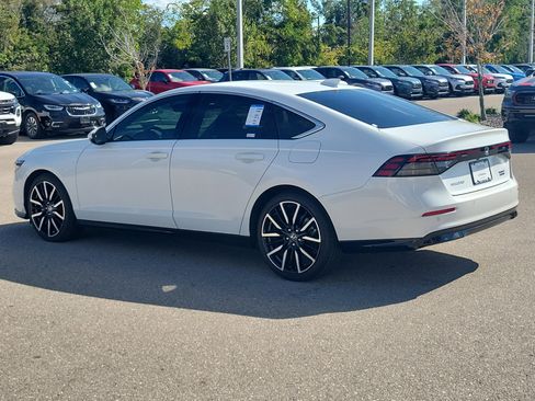 Certified 2023 Honda Accord Touring image 4