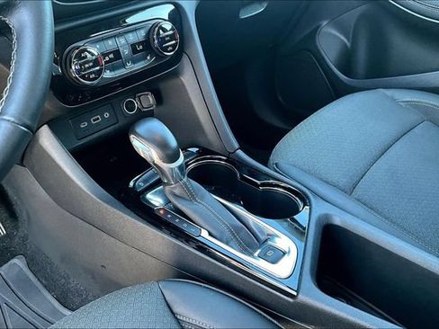Used 2023 Buick Encore GX Select FWD image 17