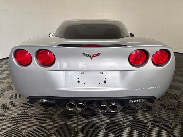 Used 2009 Chevrolet Corvette Coupe w/ Preferred Equipment Group RWD image 17
