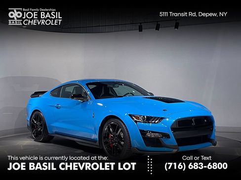 Used 2022 Ford Mustang Shelby GT500 w/ Technology Package RWD image 1
