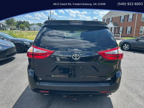 Used 2017 Toyota Sienna LE AWD/4WD image 5