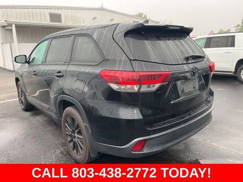 Used 2019 Toyota Highlander SE AWD/4WD image 3