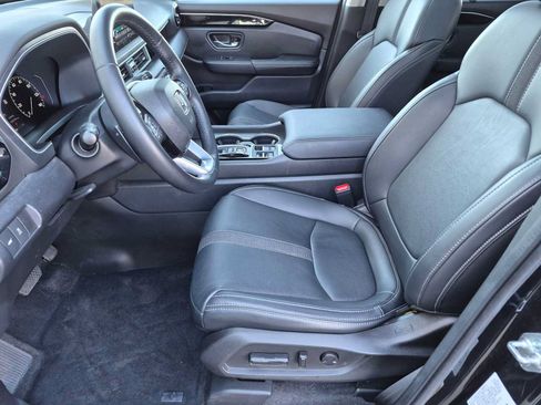 Certified 2023 Honda Pilot Touring image 12