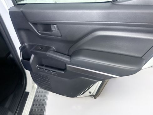 Used 2025 Toyota 4Runner SR5 image 28