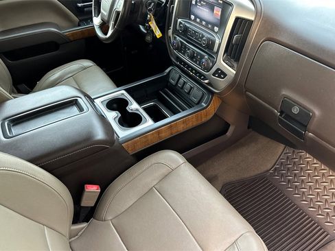Used 2015 GMC Sierra 2500 SLT w/ Driver Alert Package image 16