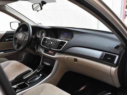 Used 2013 Honda Accord LX image 24