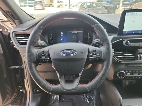 Used 2025 Ford Escape ST-Line Select AWD/4WD image 19