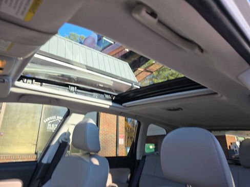 Used 2016 Subaru Forester 2.5i Limited w/ Popular Package #2 image 16