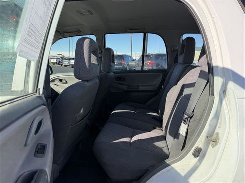 Used 2004 Chevrolet Tracker 4WD w/ Preferred Equipment Group image 11