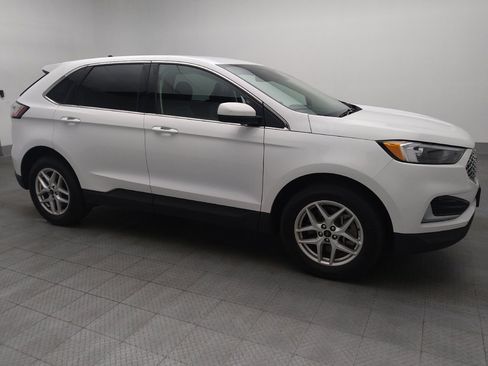 Used 2024 Ford Edge SEL image 11